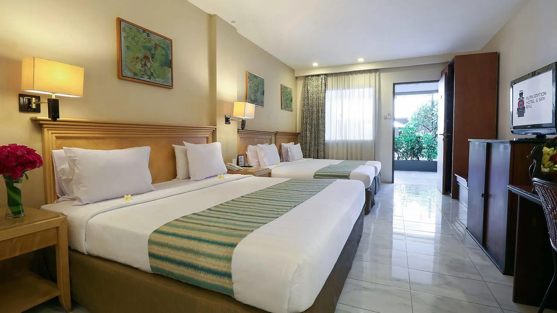 بالي Kuta Station Hotel And Spa 3*,